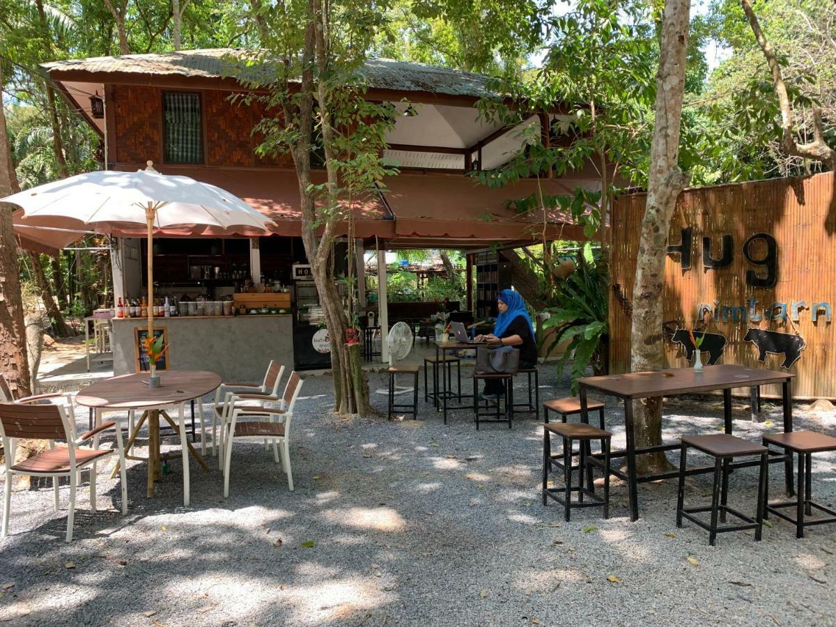 Hug Rimtharn Hotel Ban Khao Klom Luaran gambar